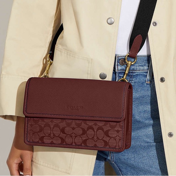 Coach Turner Flap Crossbody In Signature Chambray Wine - Picture 2 of 5